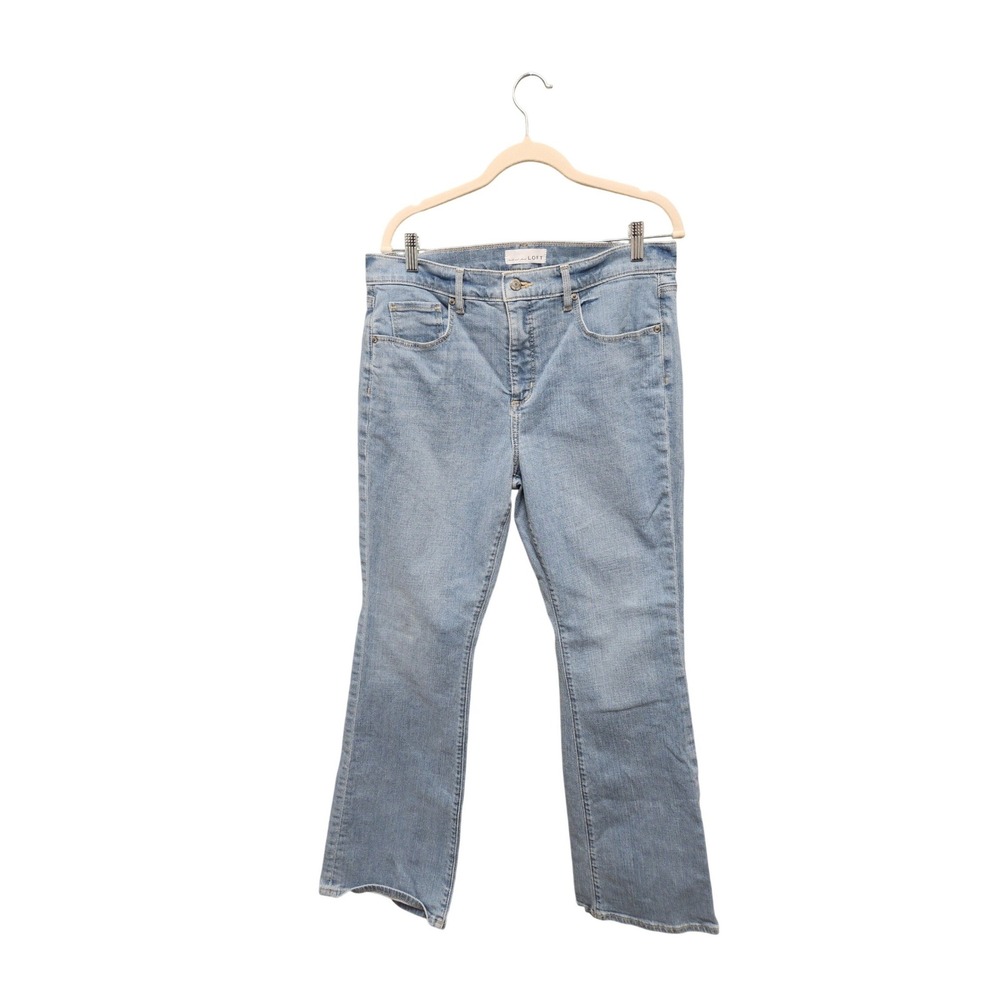 LOFT The Boot Light Wash Blue Bootcut Jeans Button Flap Back Pockets Size 31 12